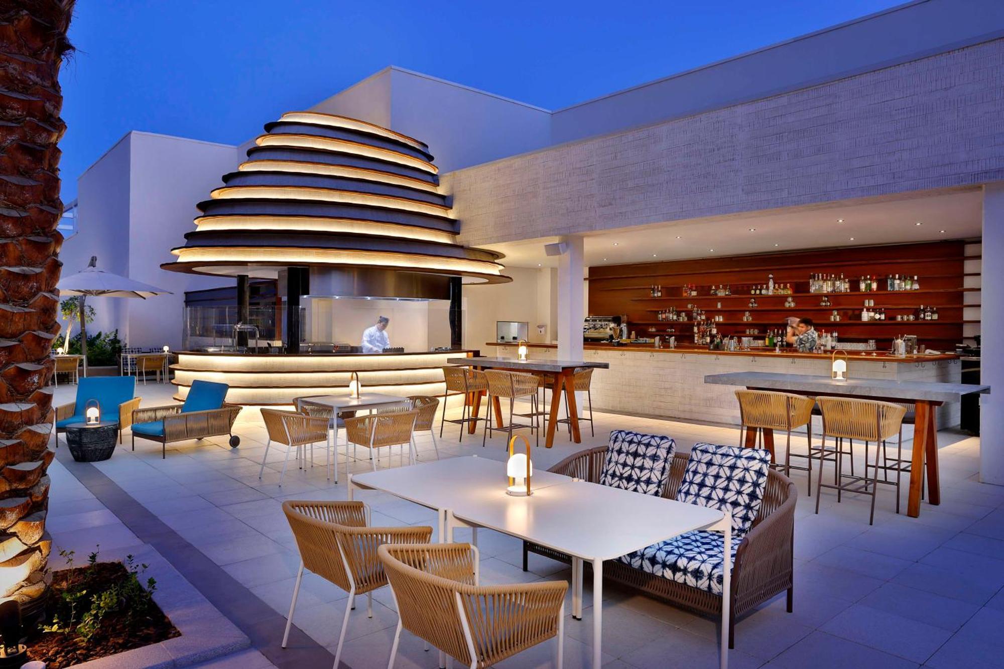 Hilton Abu Dhabi Yas Island Hotel Exterior photo The bar at the W Scottsdale