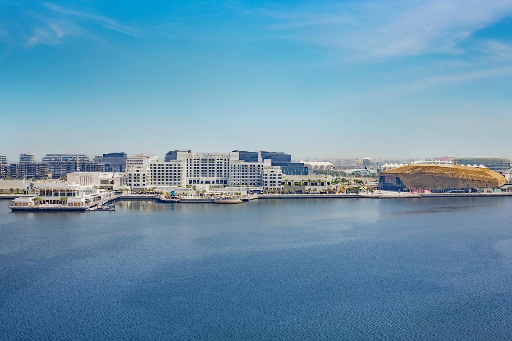 Hilton Abu Dhabi Yas Island Hotel Exterior photo View of the complex
